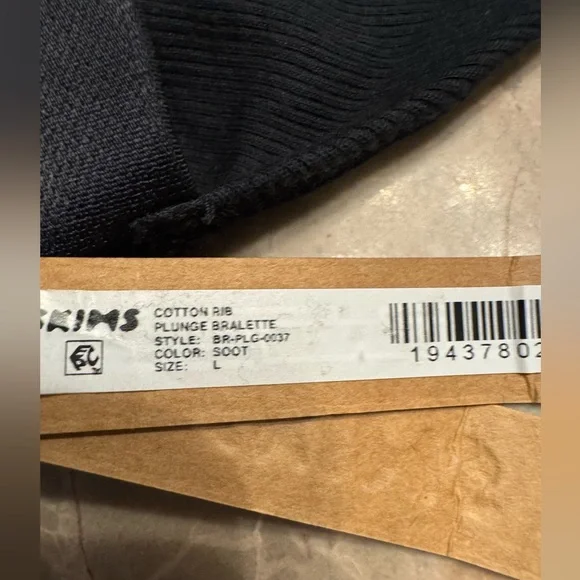 SKIMS COTTON RIB PLUNGE BRALETTE - Picture 10 of 11